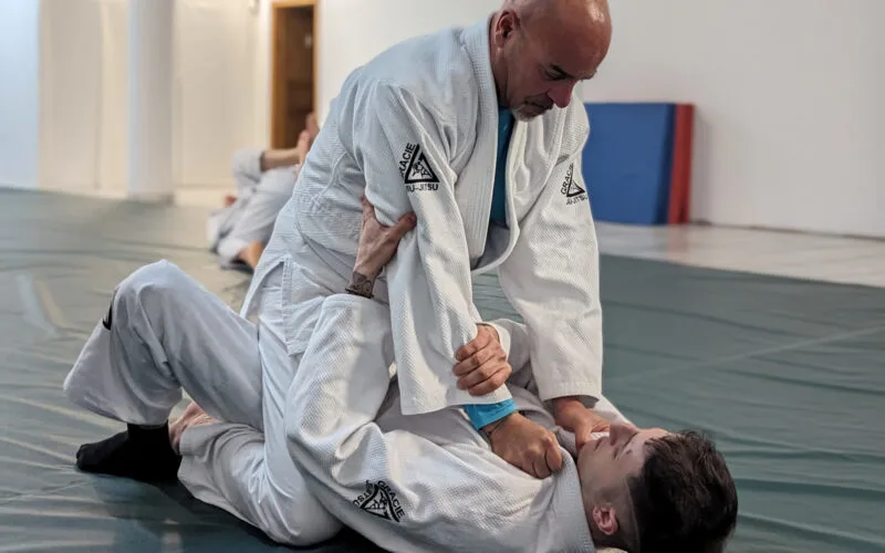 Gracie Jiu-Jitsu Combatives